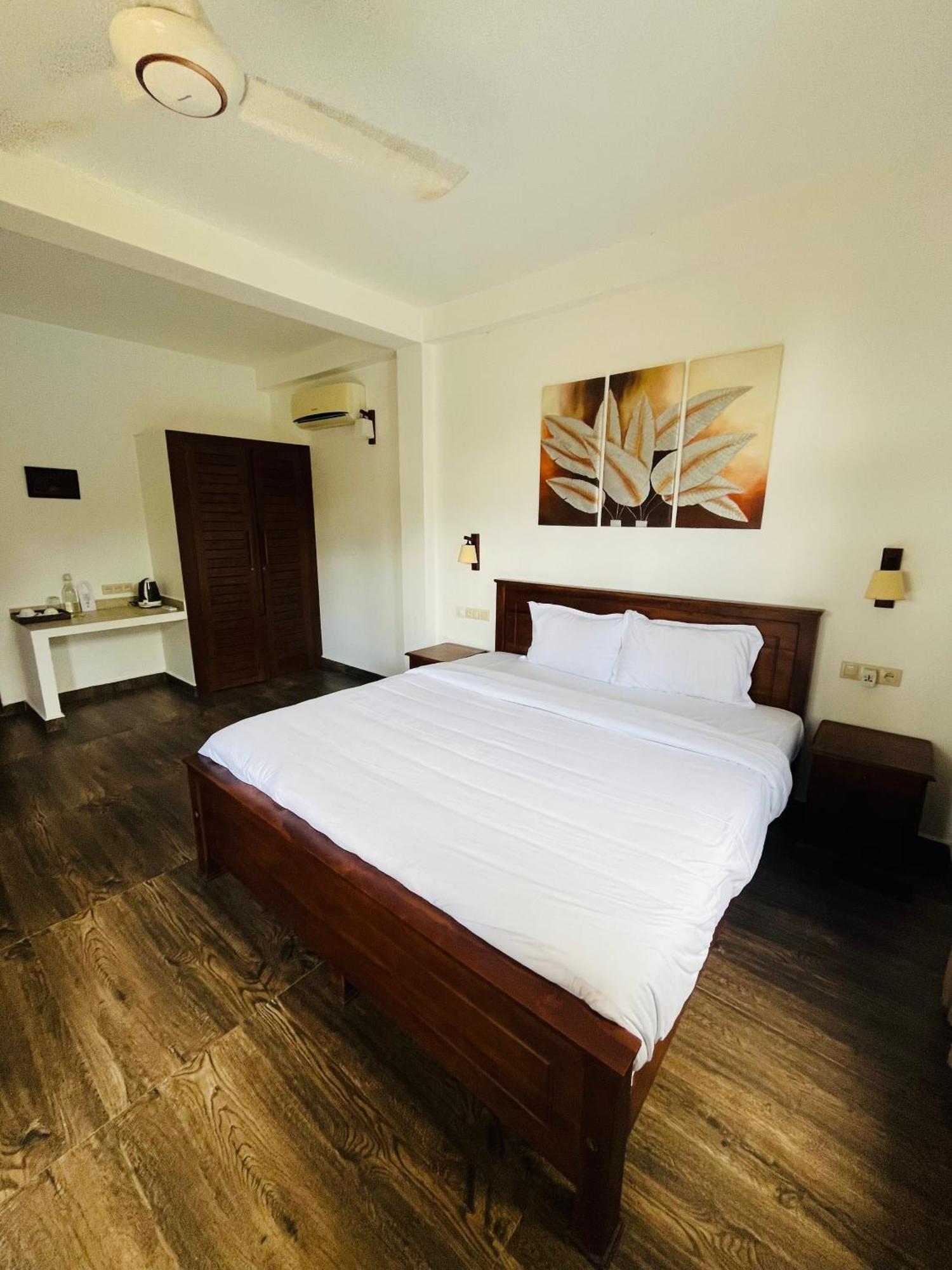 Green Parrot Beach Resort تانجالي المظهر الخارجي الصورة
