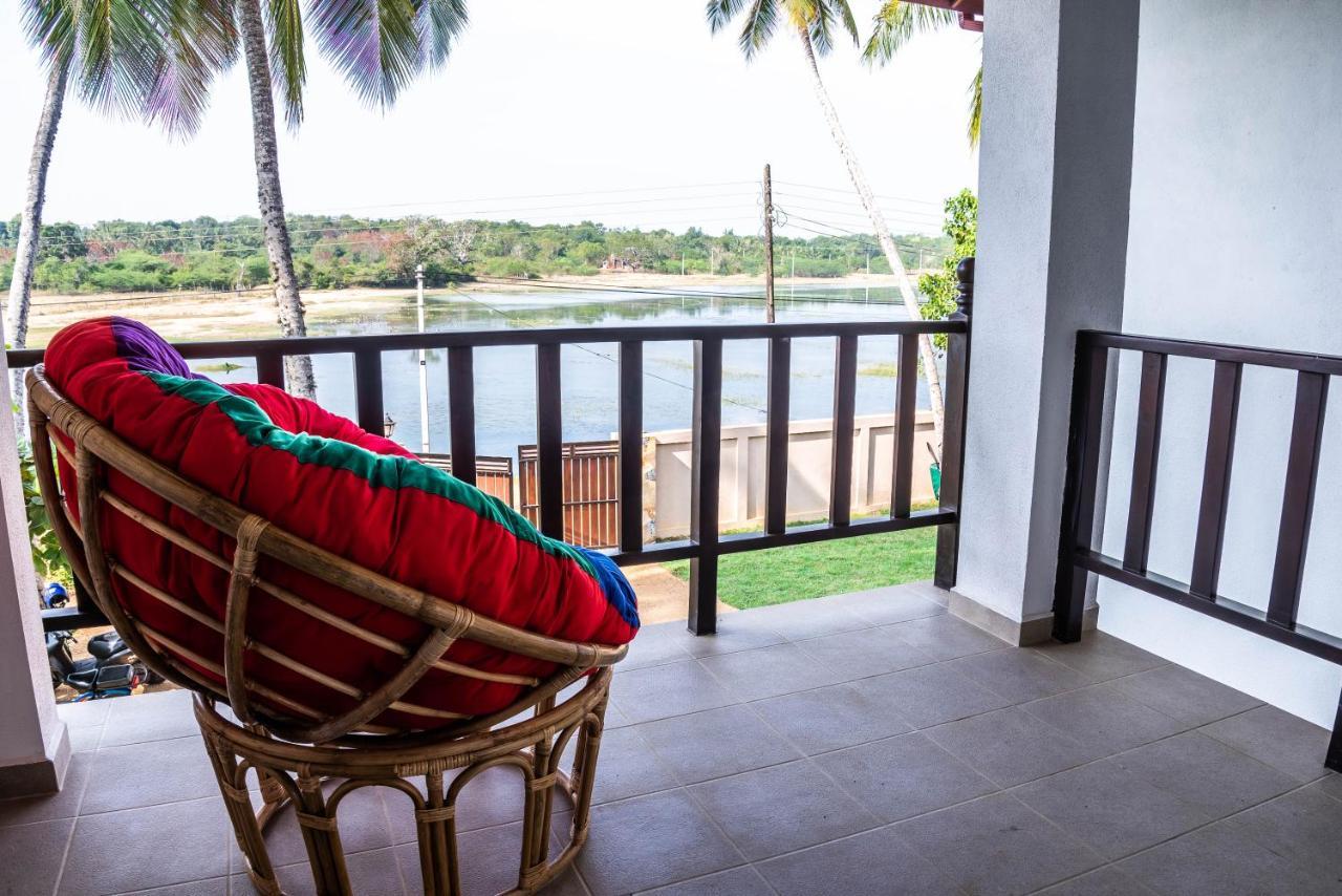 Green Parrot Beach Resort تانجالي المظهر الخارجي الصورة