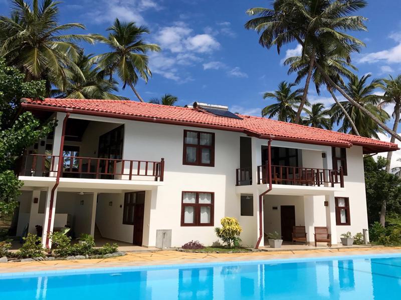 Green Parrot Beach Resort تانجالي المظهر الخارجي الصورة